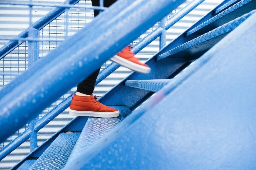 毎日の行動習慣おすすめ1｜すべての階段で階段を使う